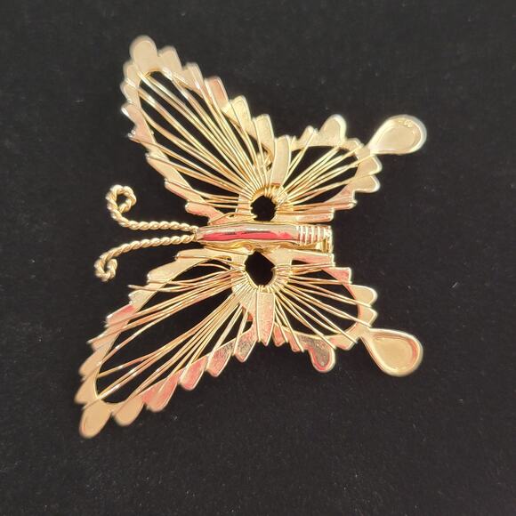 Vintage Gold Tone Filigree Butterfly Brooch Pin 2" x 1.6" Elegant Insect Jewelry - Picture 4 of 11